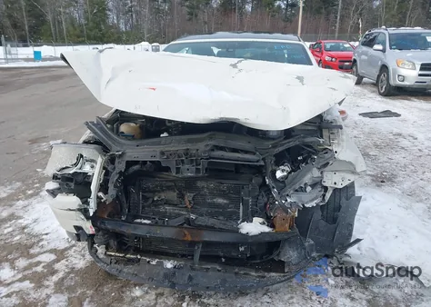 2008 Volkswagen Eos Lux из США, поврежденный, VIN WVWFA71F88V011989